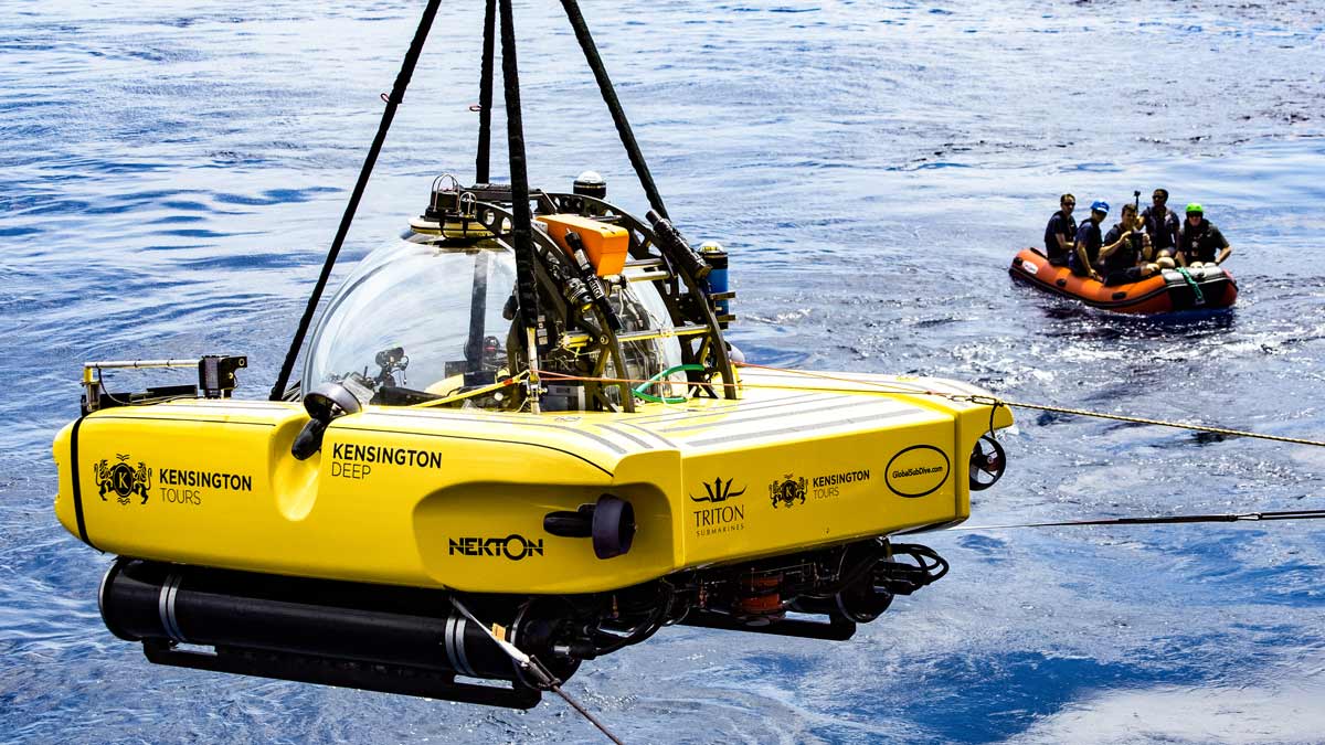 Newton’s Kensington Tours-branded Submersible 